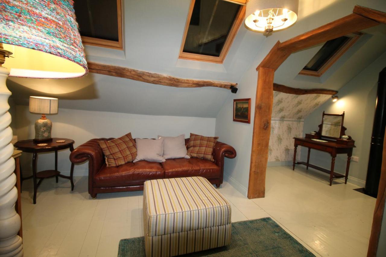 הוילה וויטבי The Coach House מראה חיצוני תמונה