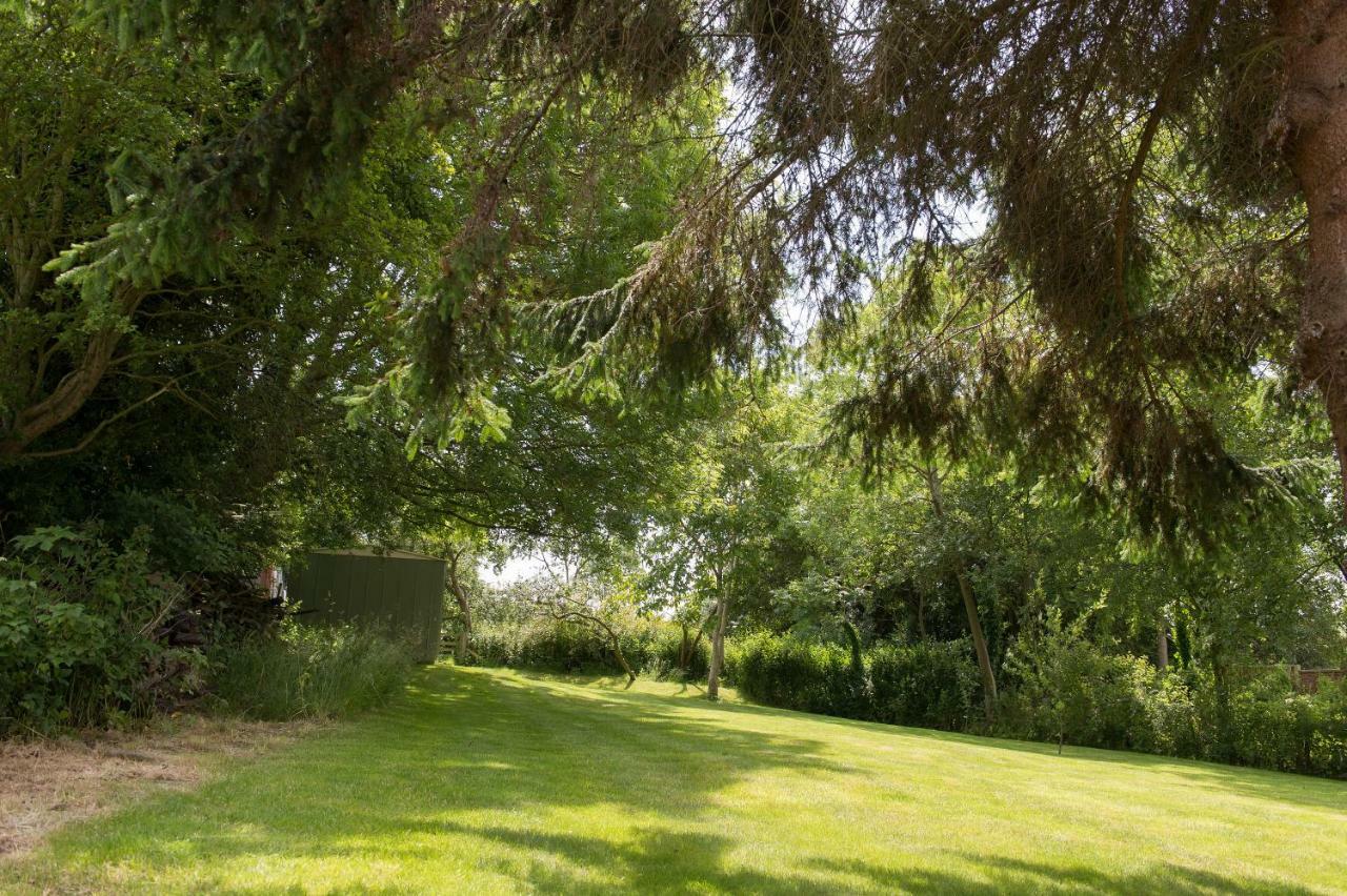 הוילה וויטבי The Coach House מראה חיצוני תמונה